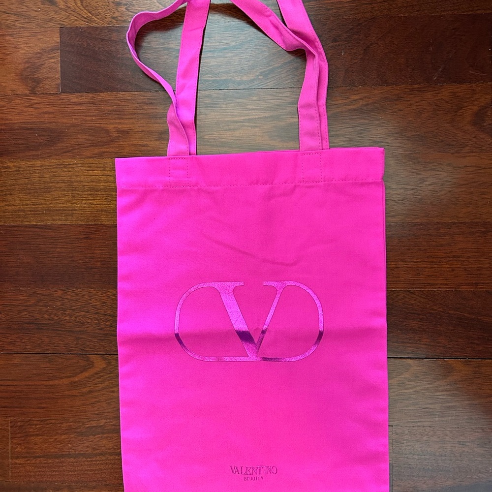 NIB Valentino Beauty Fuchsia Tote Bag